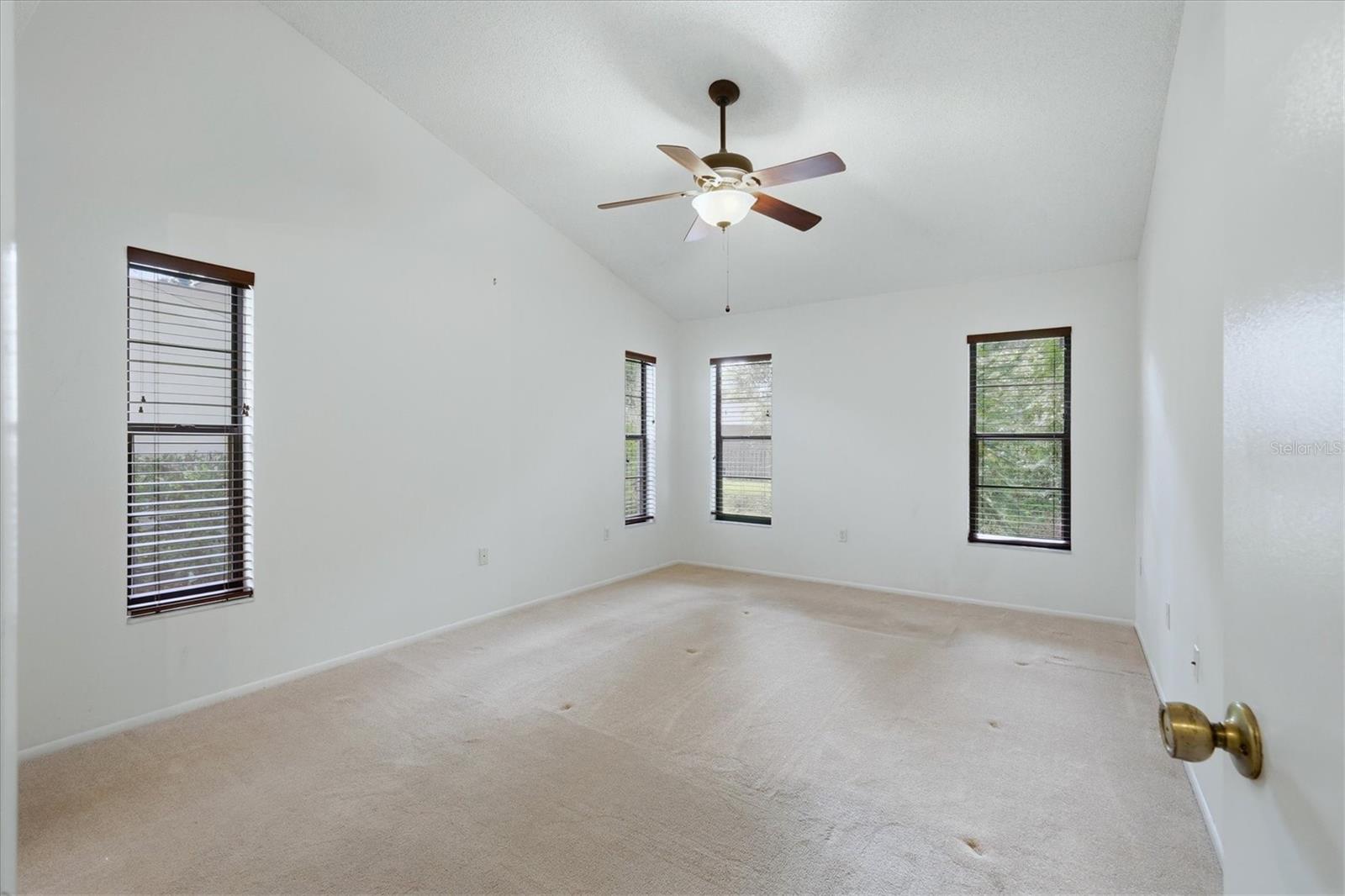 COLONIAL OAKS - Residential