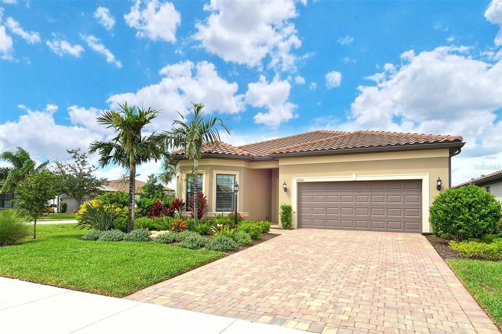 Photo of 17905 Waterville Place, Bradenton, FL 34202 (MLS # A4652578)