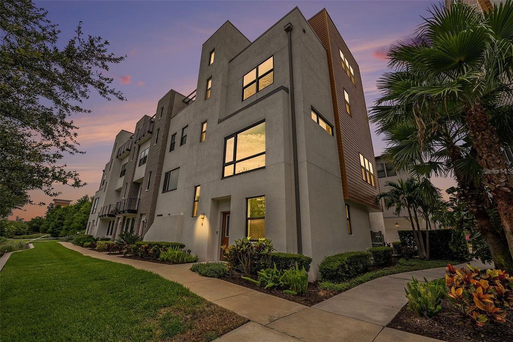 Photo of 2511 N Grady Avenue #6, Tampa, FL 33607 (MLS # R4910864)