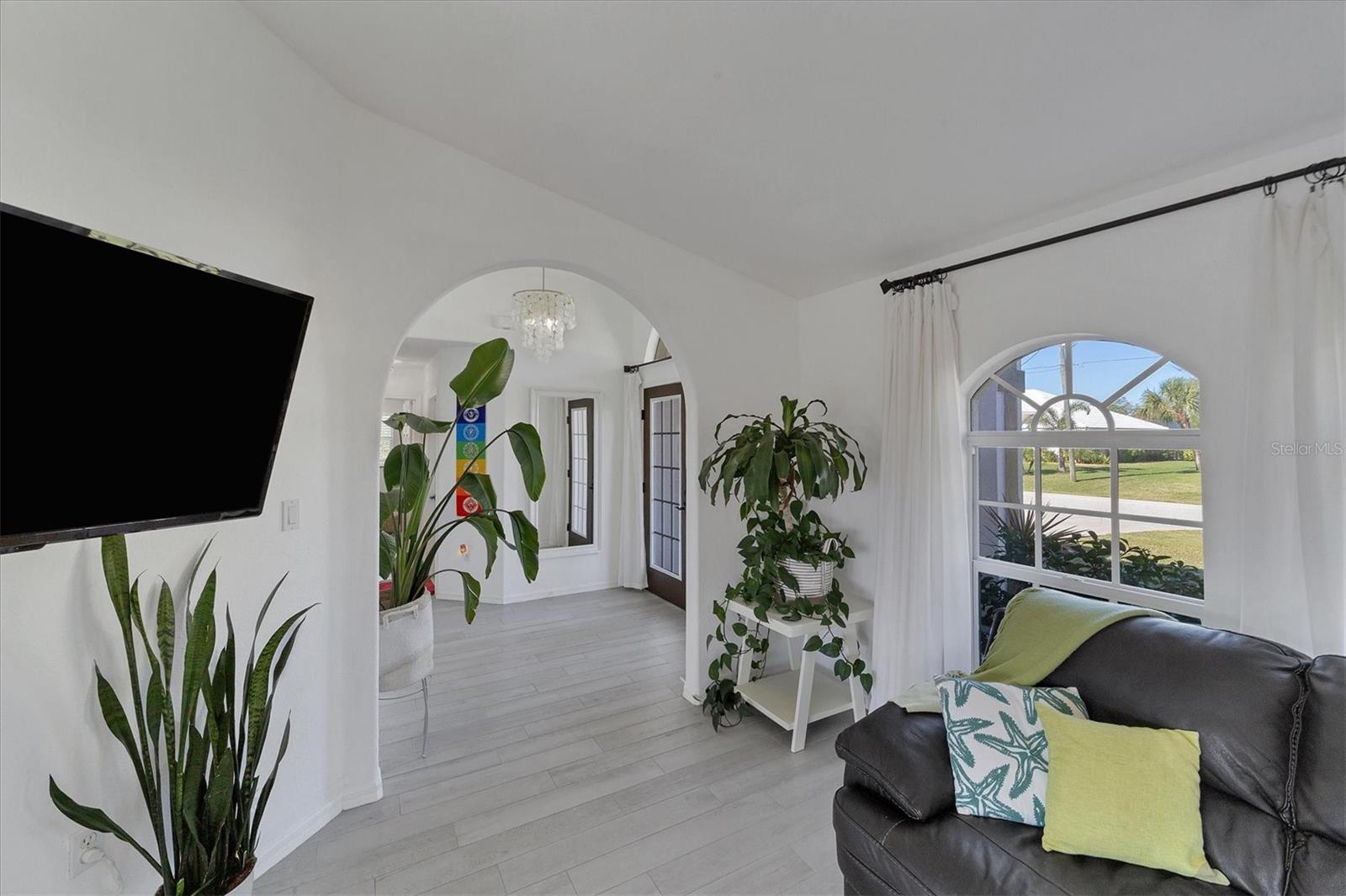 56 LONG MEADOW COURT