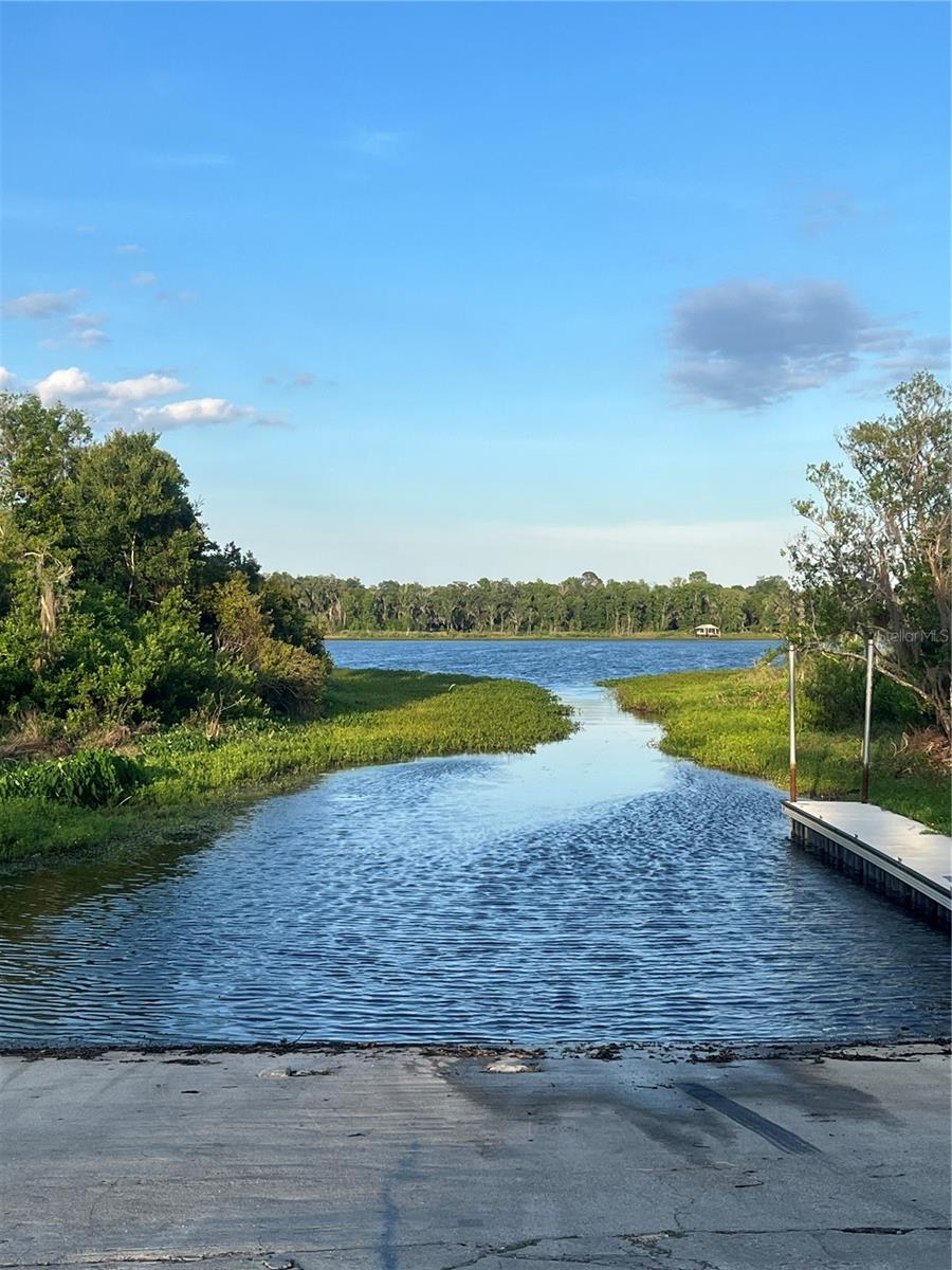FOUR LAKES COMMUNITY - Land