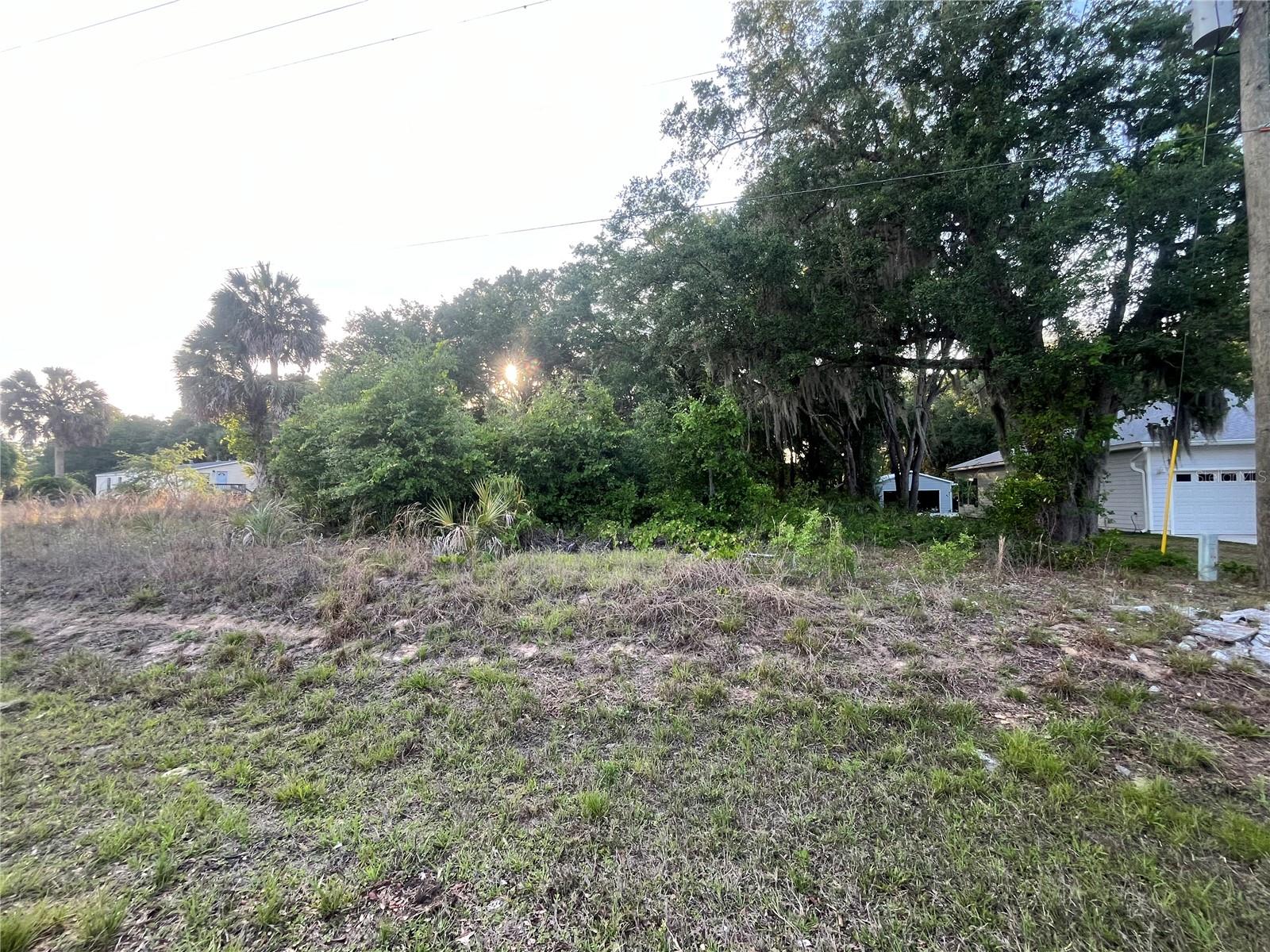 FOUR LAKES COMMUNITY - Land