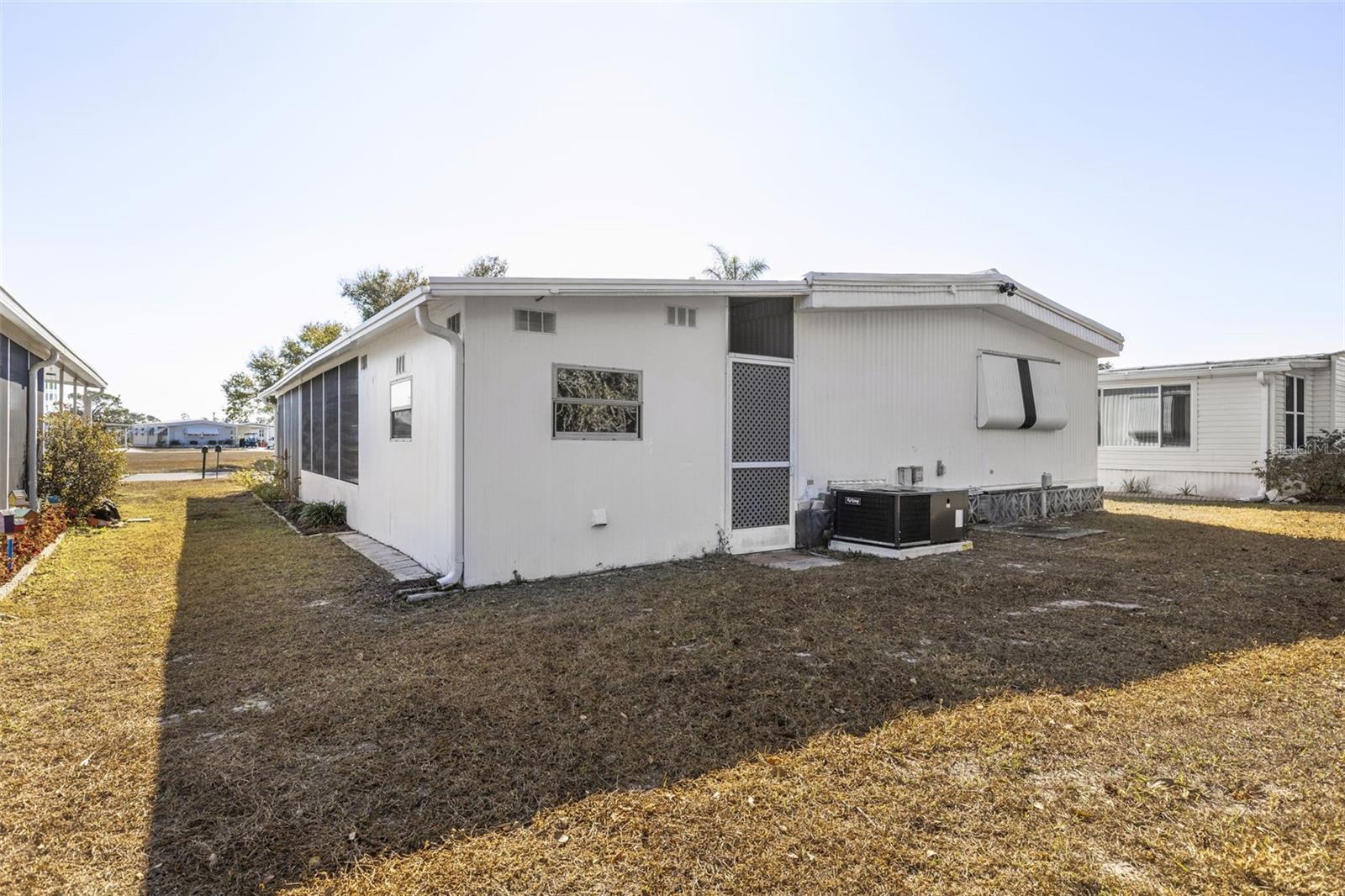 LA CASA MHP CO-OP - Residential