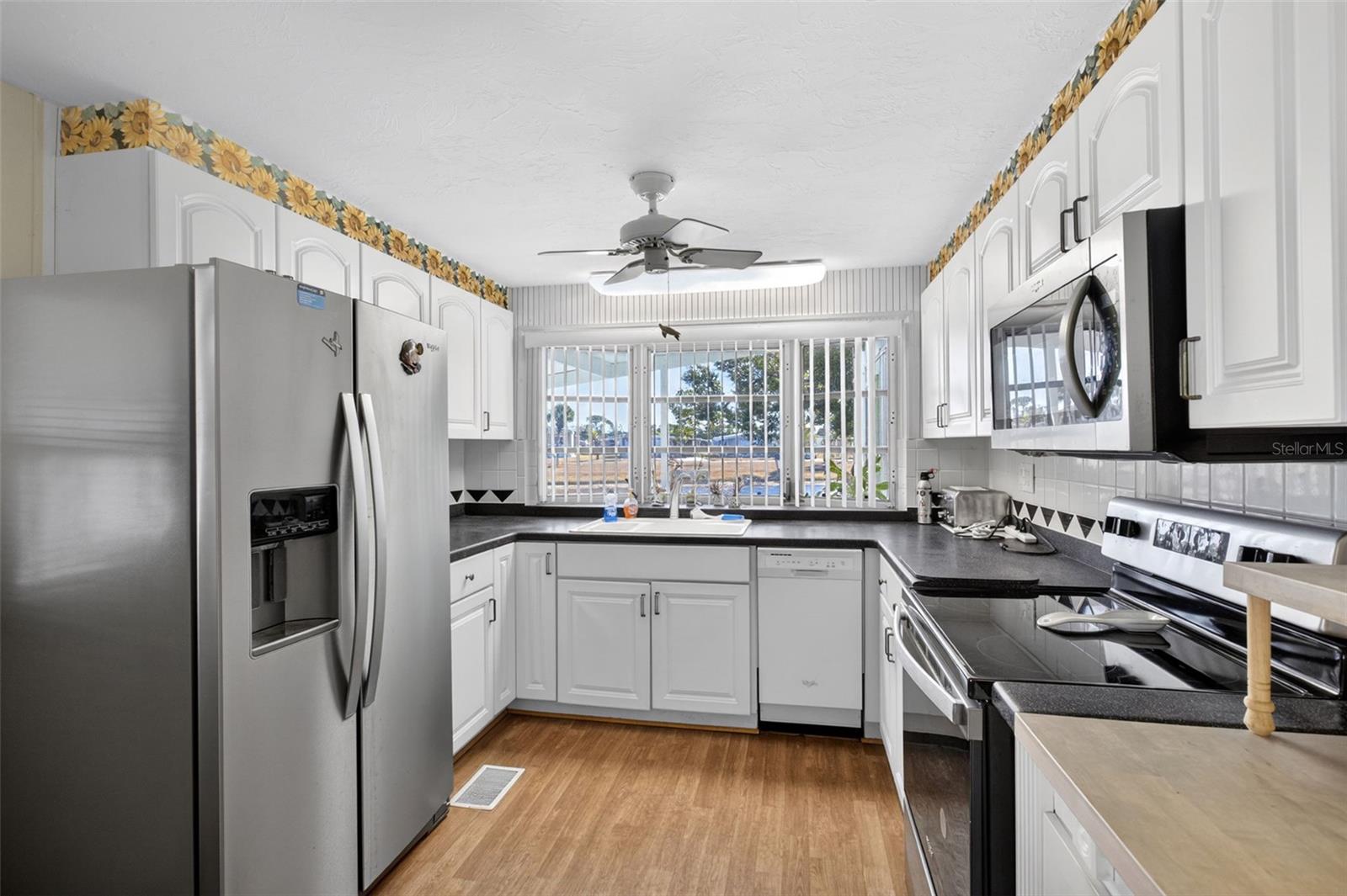 LA CASA MHP CO-OP - Residential