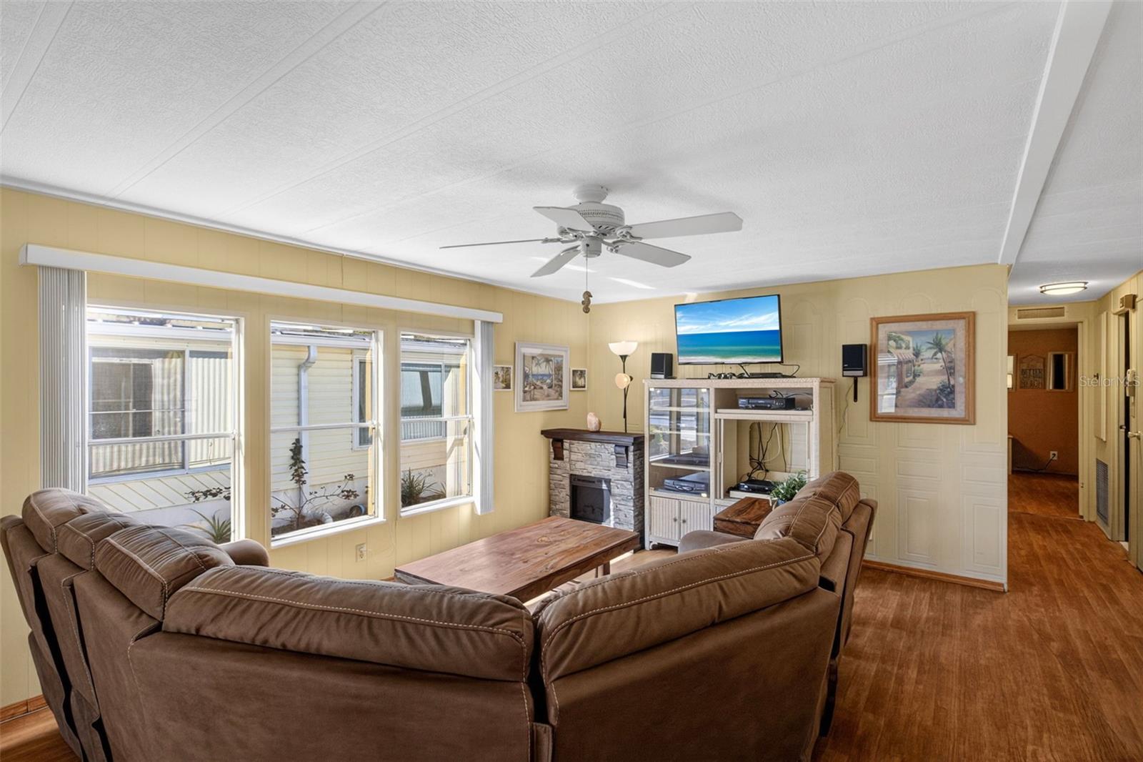 LA CASA MHP CO-OP - Residential