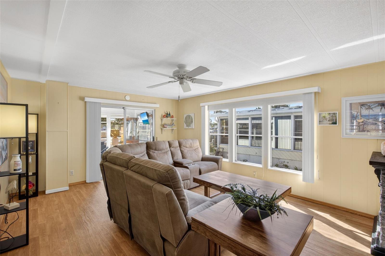 LA CASA MHP CO-OP - Residential