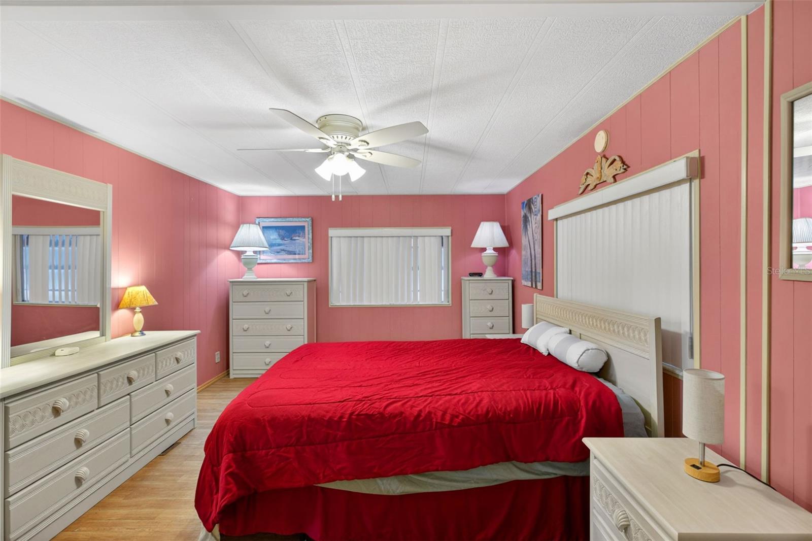 LA CASA MHP CO-OP - Residential