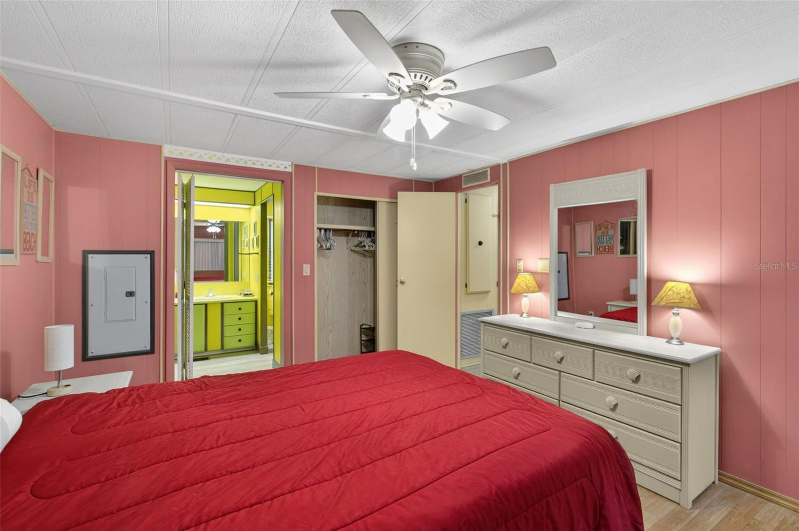 LA CASA MHP CO-OP - Residential