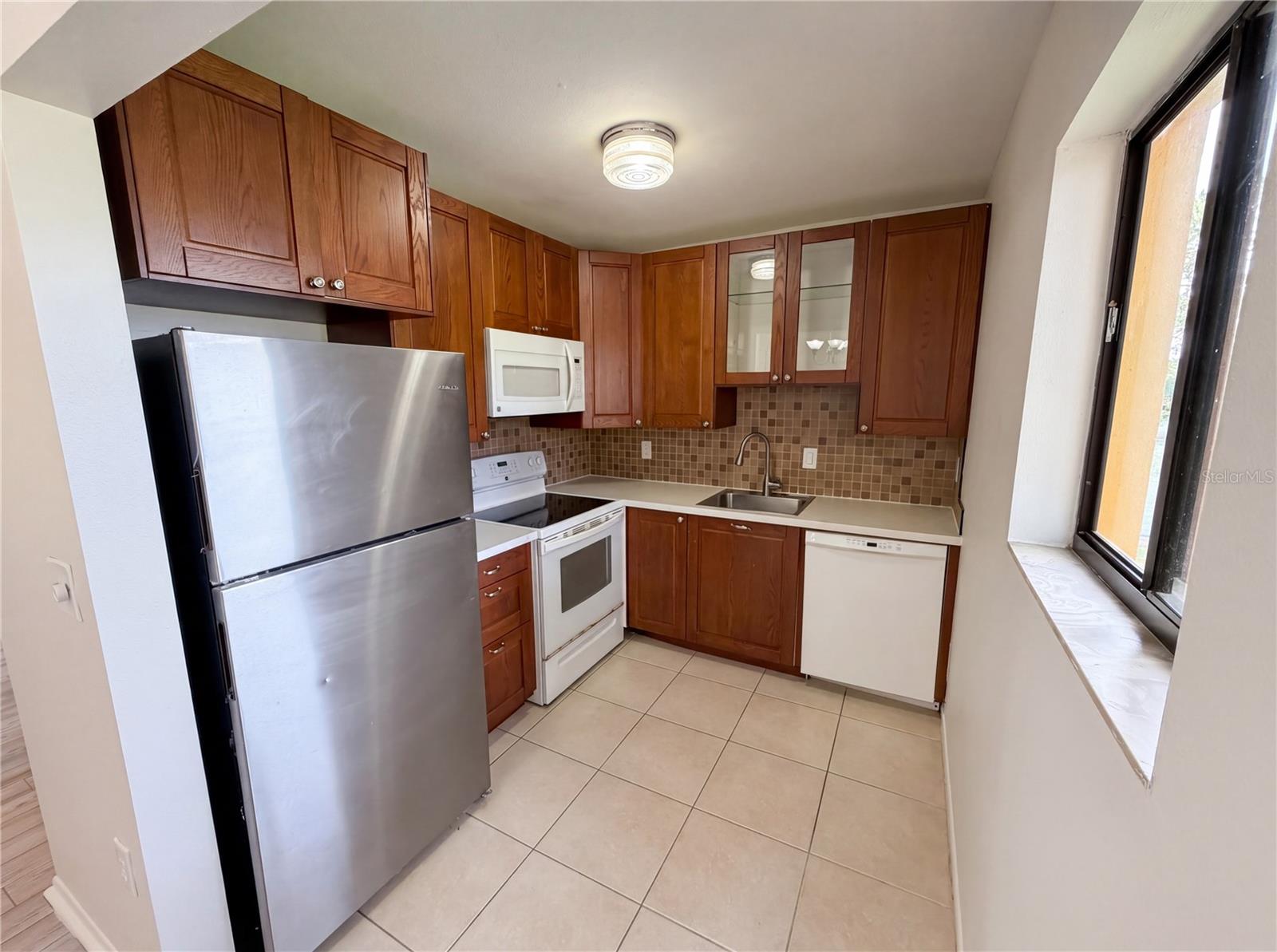 LAKEVIEW CONDO 03 - Residential