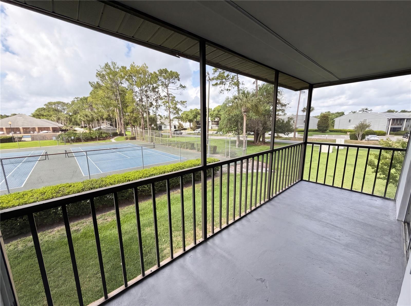 LAKEVIEW CONDO 03 - Residential