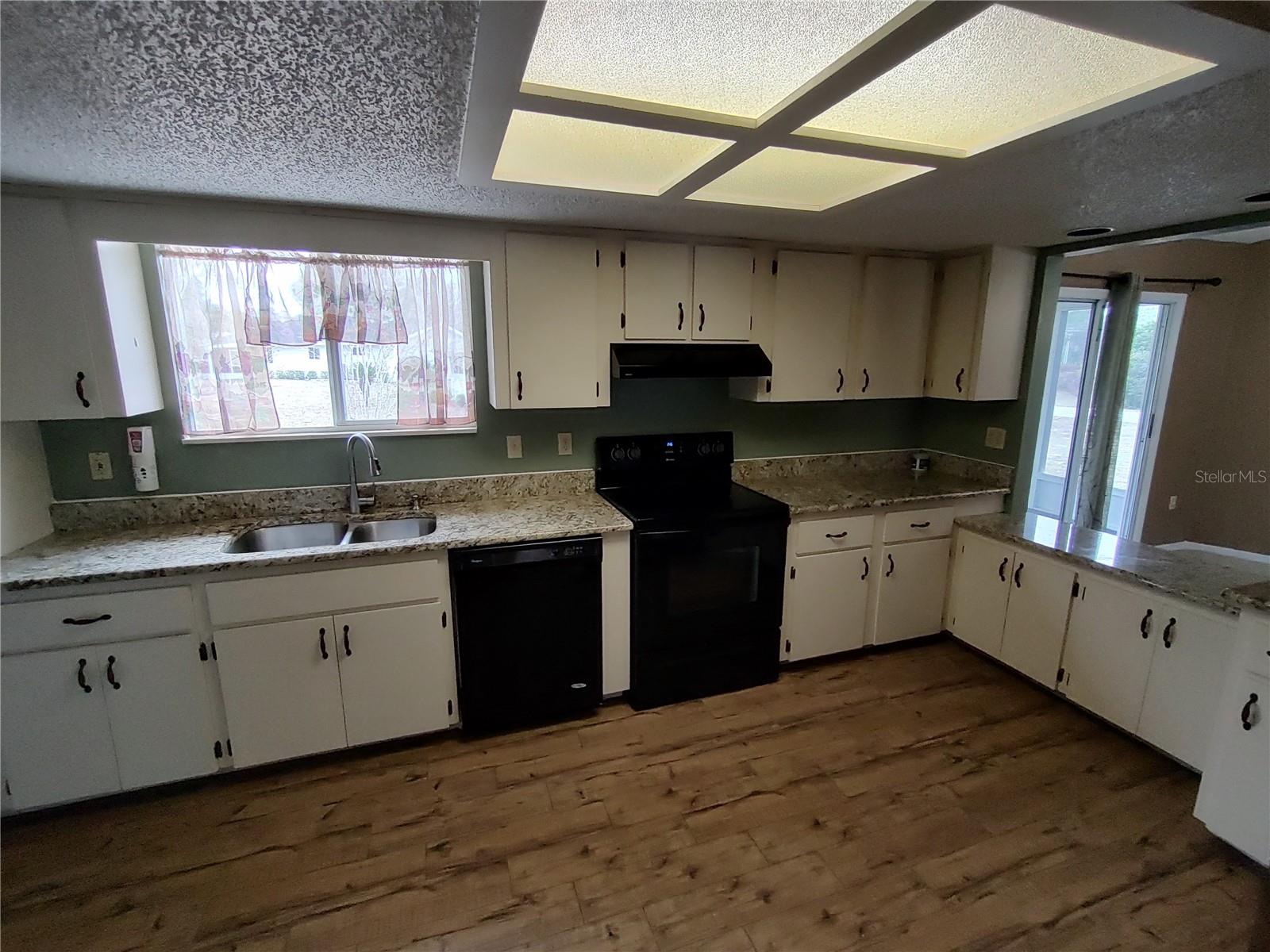 OAK RUN NBRHD 08-A - Residential Lease
