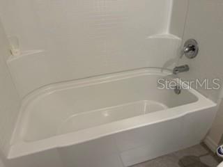 ASHBERRY VILLAGE /SUMMERSTONE - Residential Lease