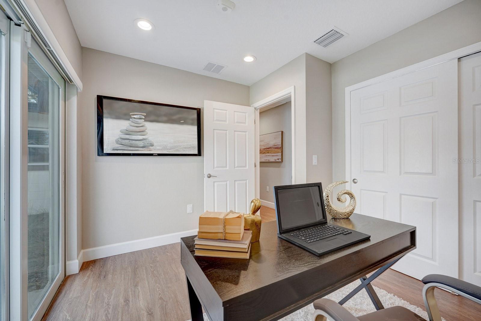 MINNEHAHA SHORES - Residential