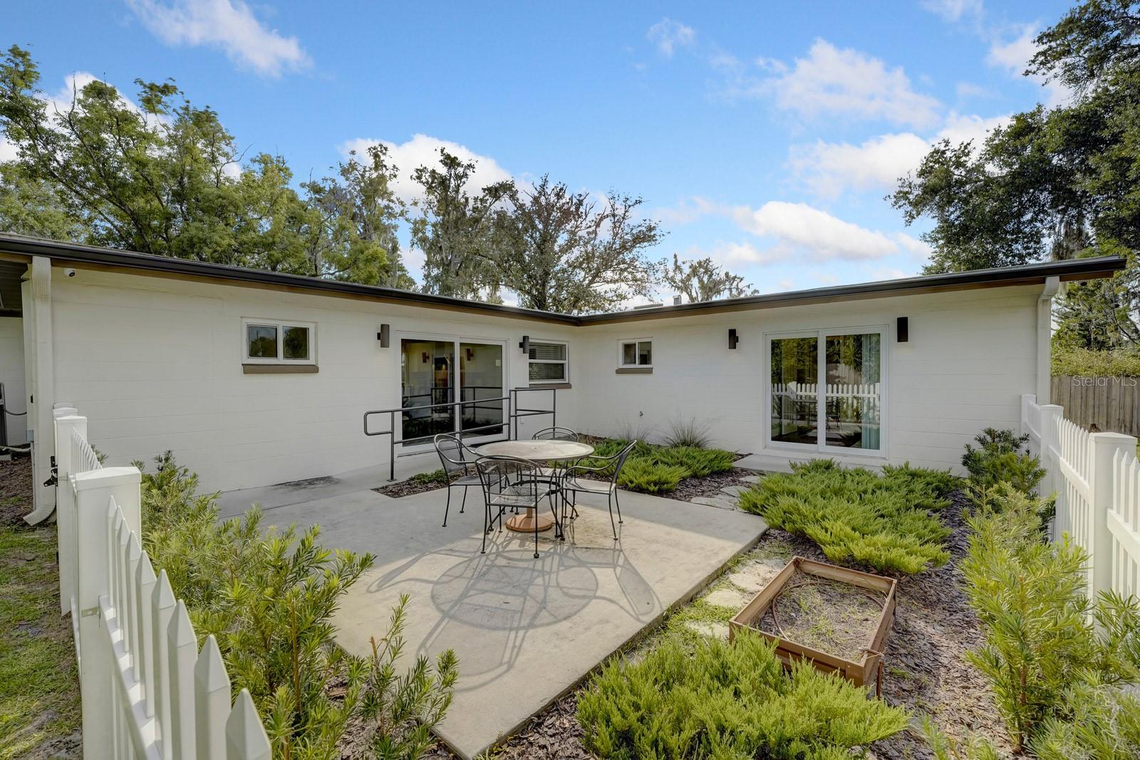 MINNEHAHA SHORES - Residential