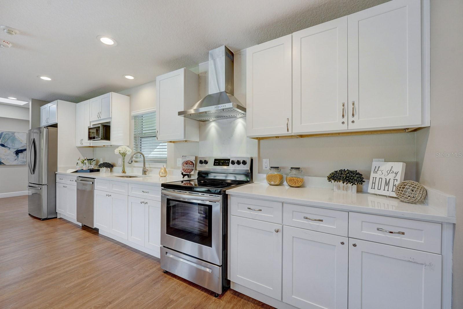 MINNEHAHA SHORES - Residential