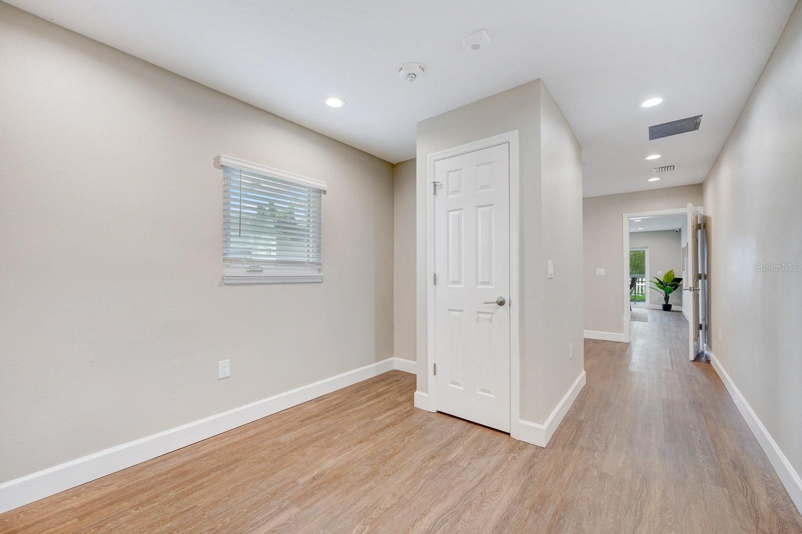 MINNEHAHA SHORES - Residential