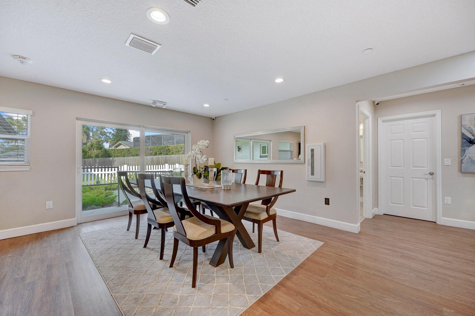 MINNEHAHA SHORES - Residential