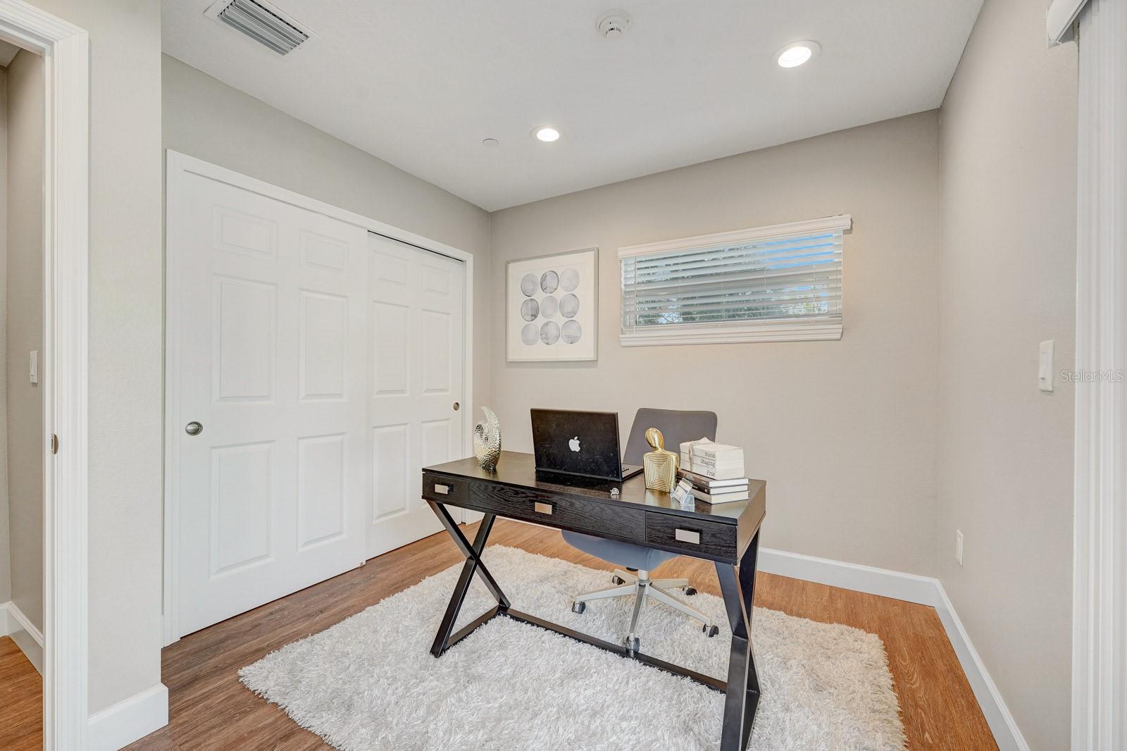 MINNEHAHA SHORES - Residential