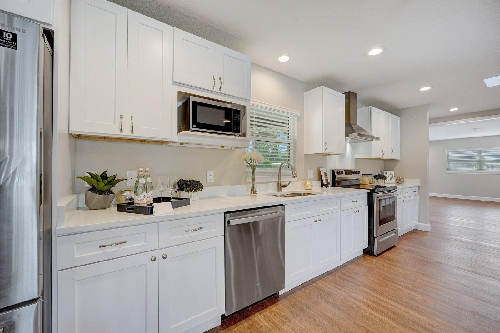 MINNEHAHA SHORES - Residential