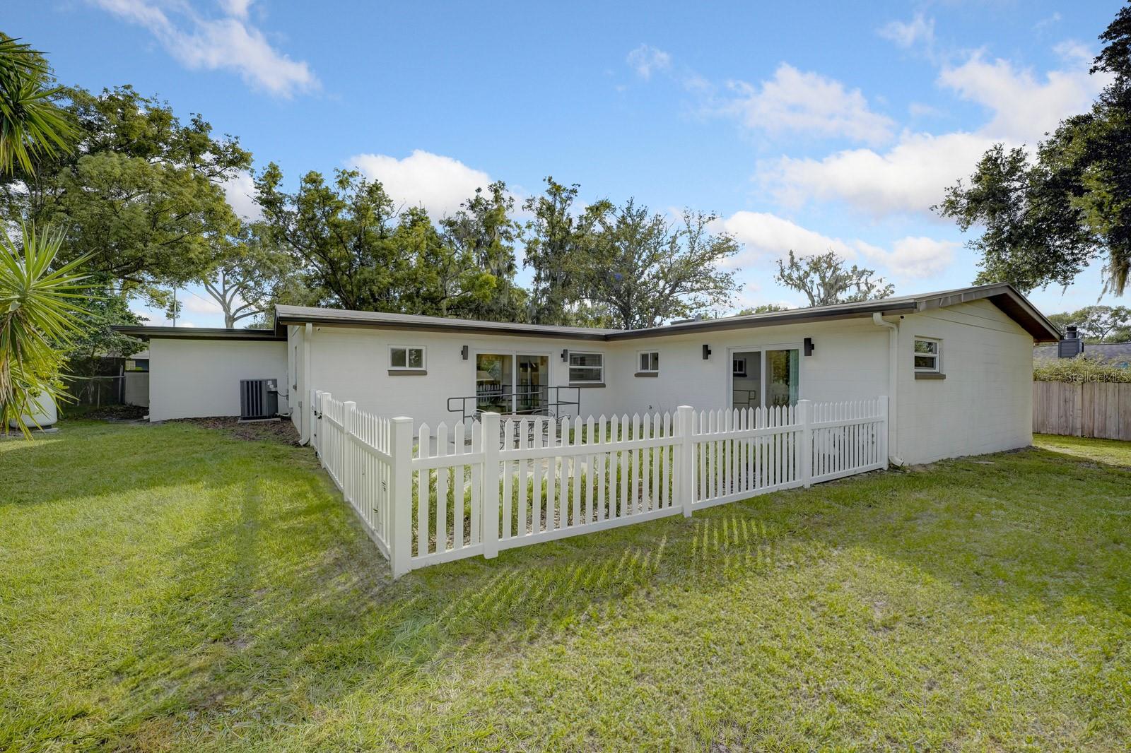 MINNEHAHA SHORES - Residential