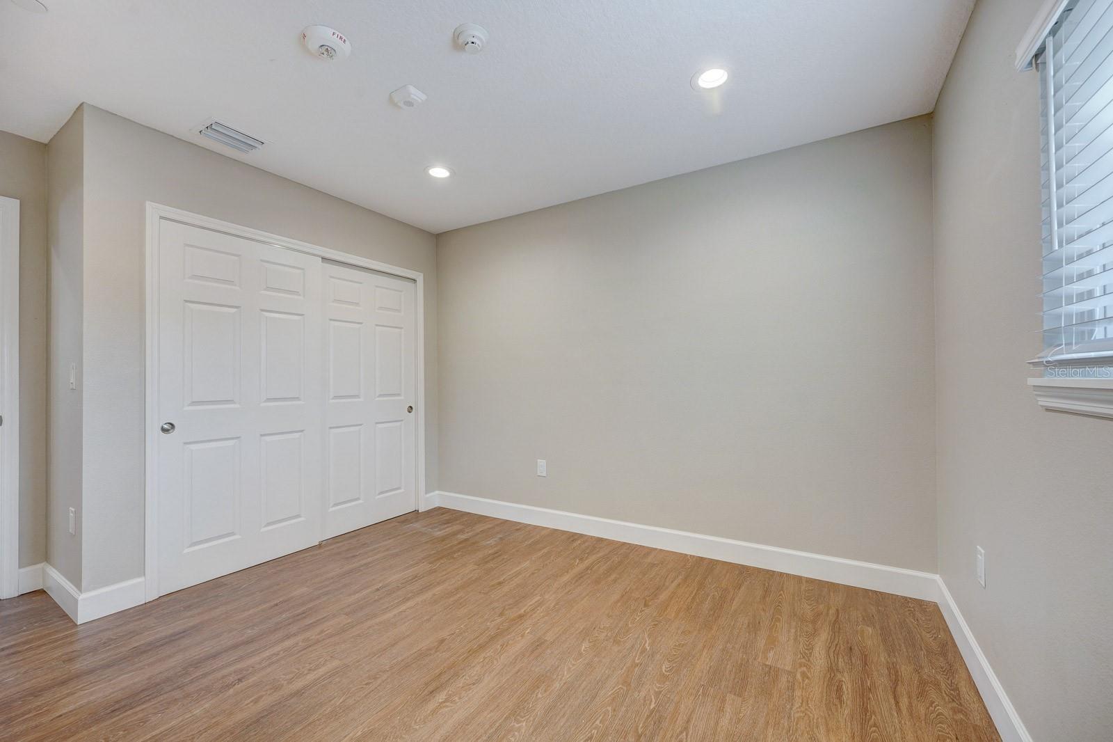 MINNEHAHA SHORES - Residential