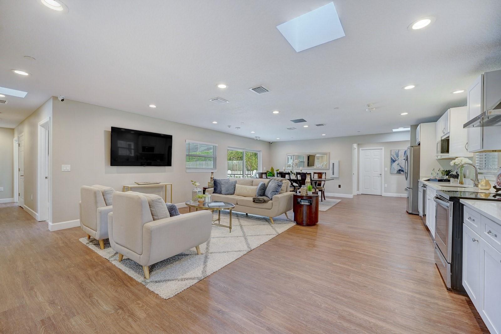 MINNEHAHA SHORES - Residential