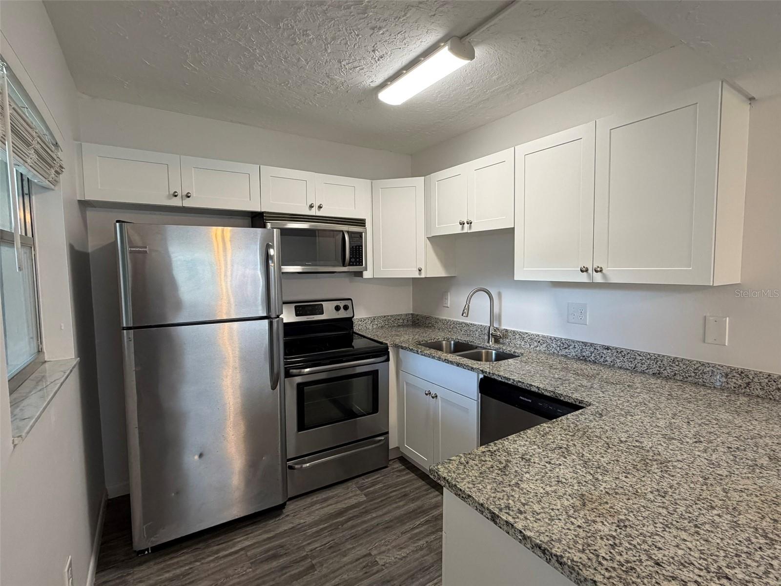 7153 W COUNTRY CLUB DR N 145
