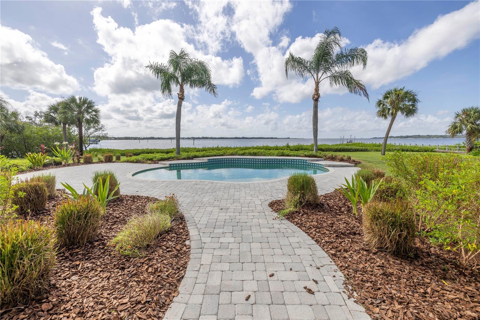 WEST OLDSMAR SEC 1 - Residential