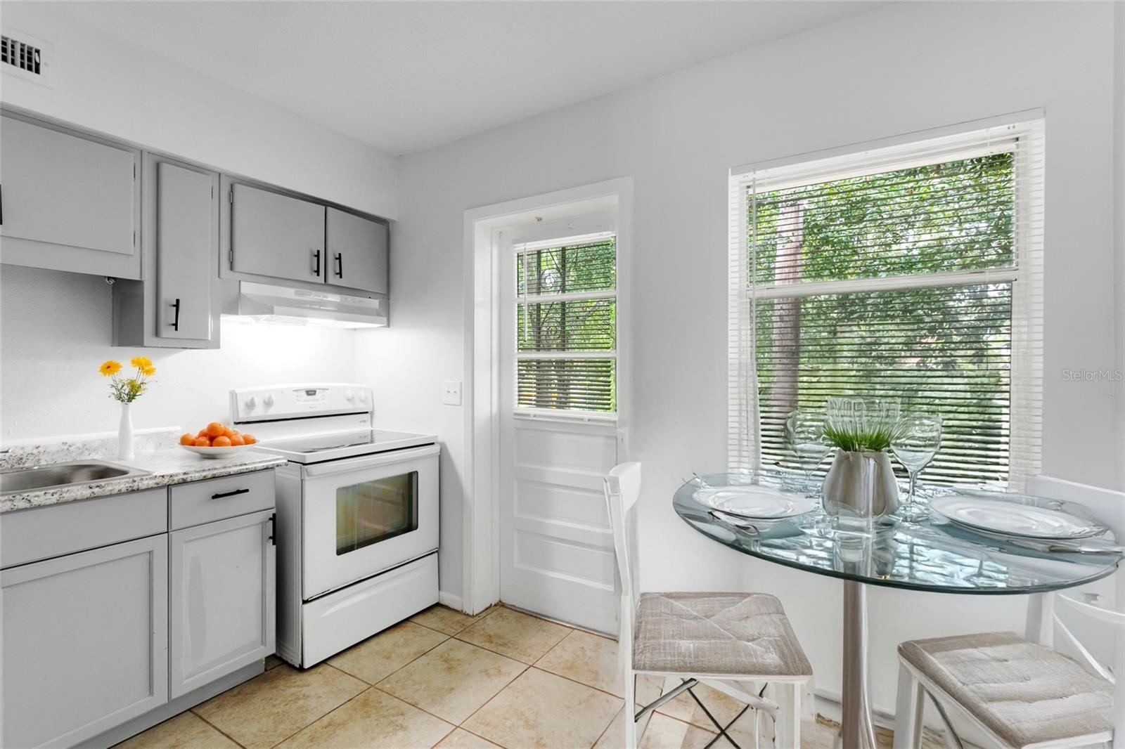 TOLIGA LAKE VIEW - Residential Lease