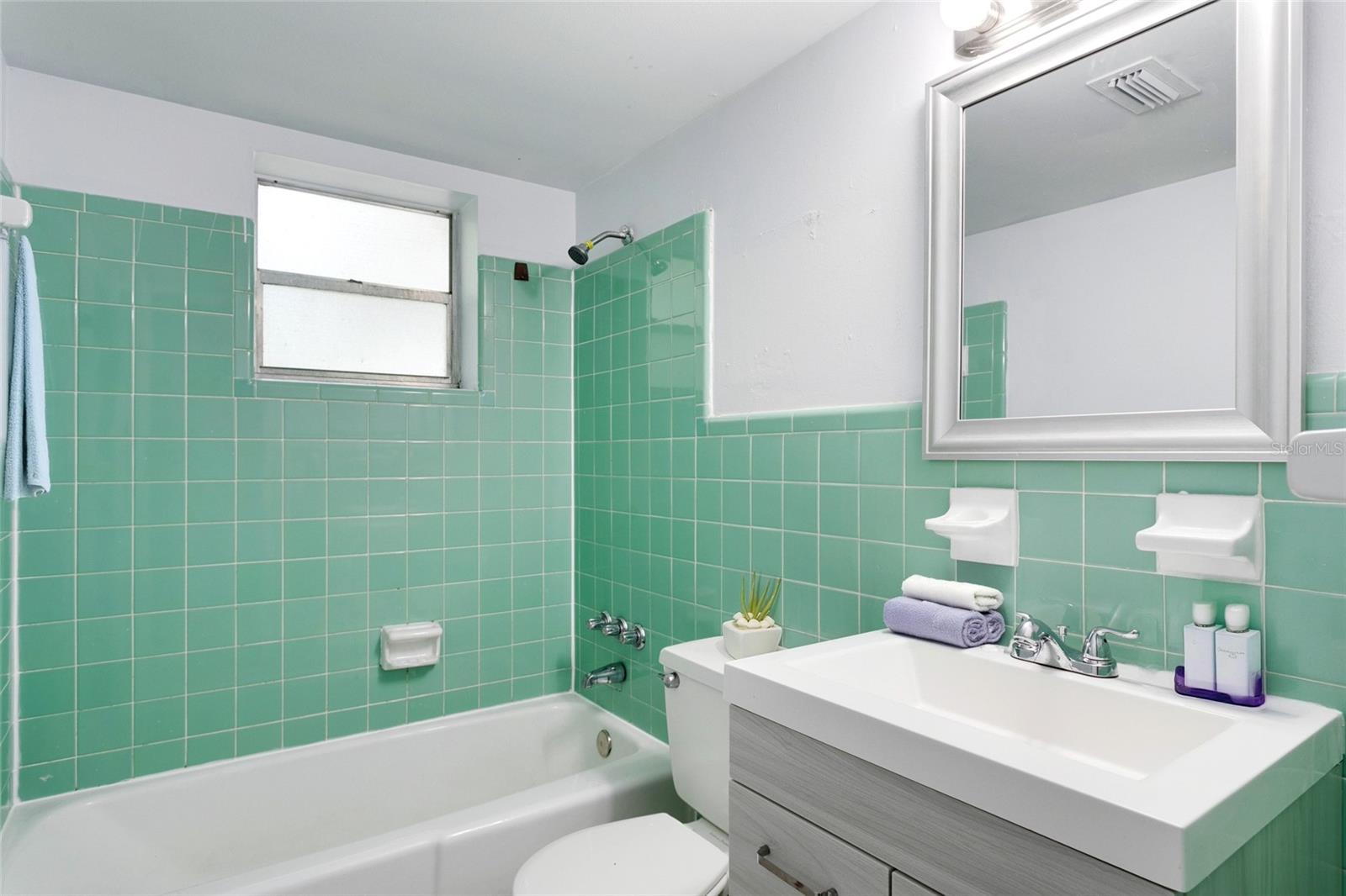 TOLIGA LAKE VIEW - Residential Lease