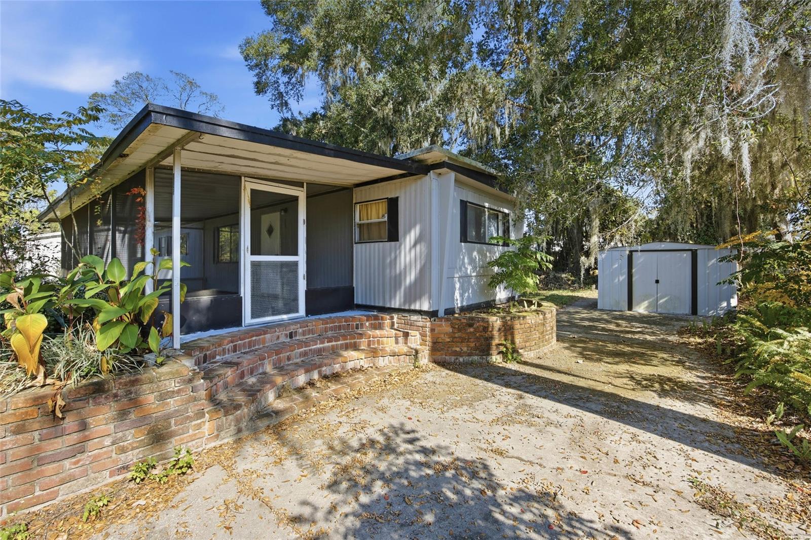 SOUTHGATE MOBILE MANOR - Residential