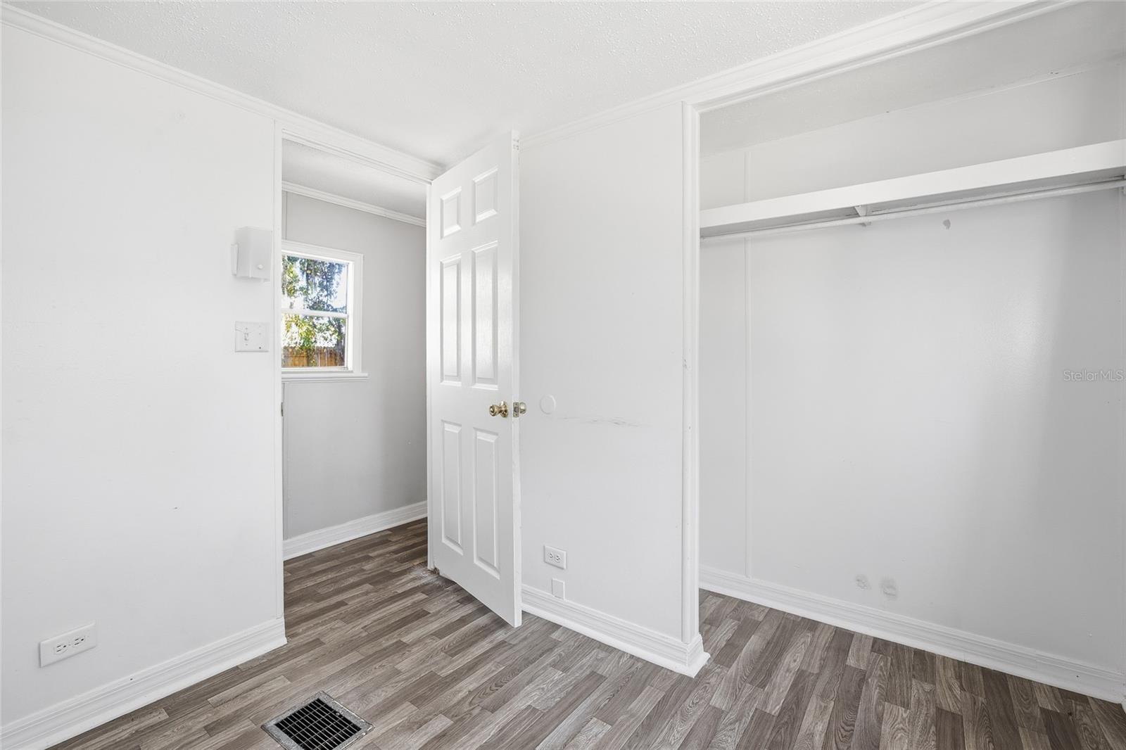 SOUTHGATE MOBILE MANOR - Residential