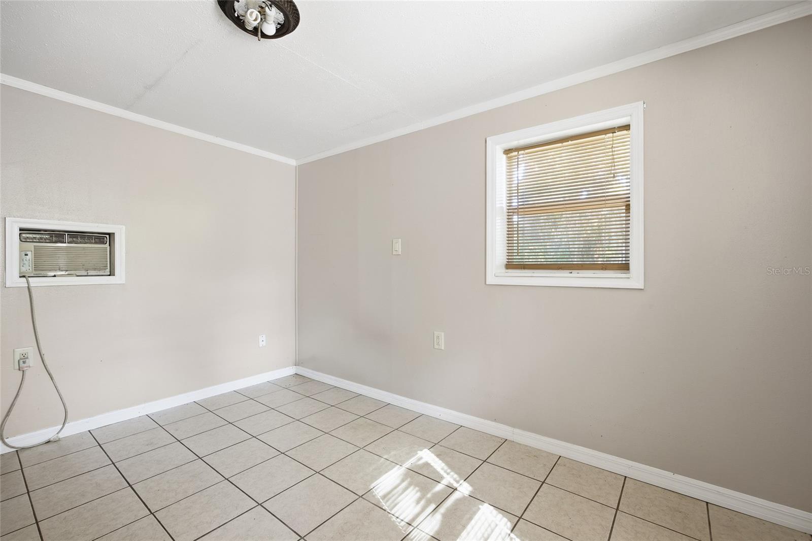 SOUTHGATE MOBILE MANOR - Residential