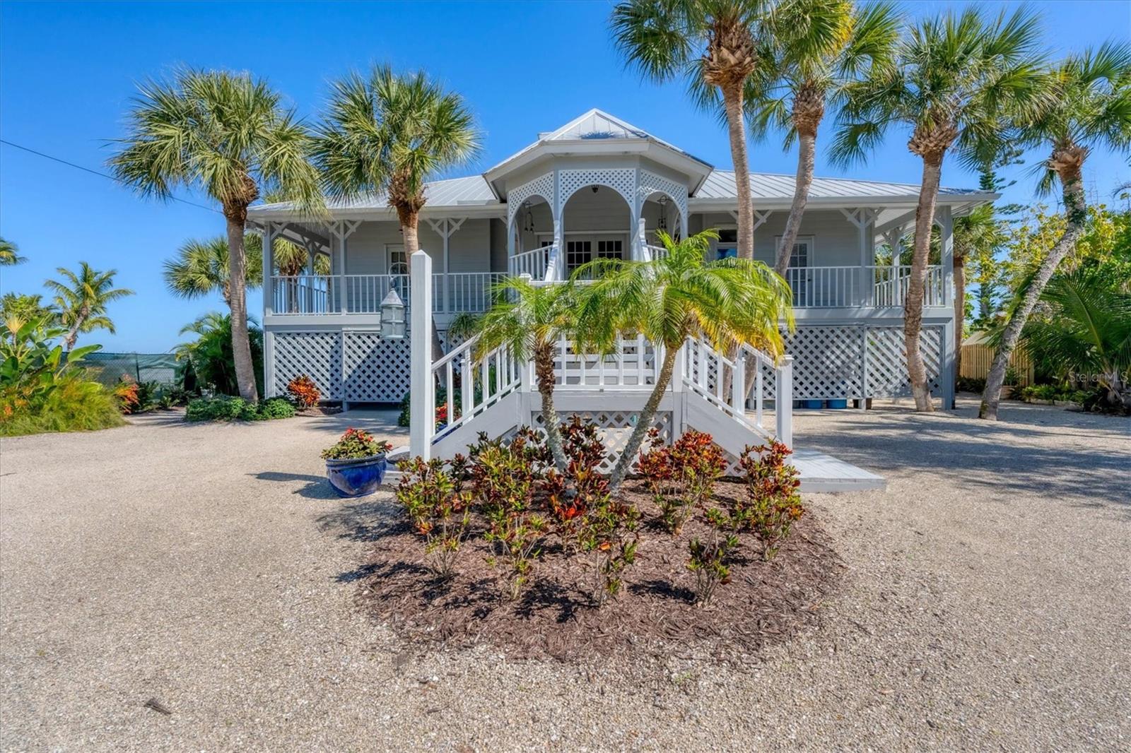 GOLDEN BEACH - Residential