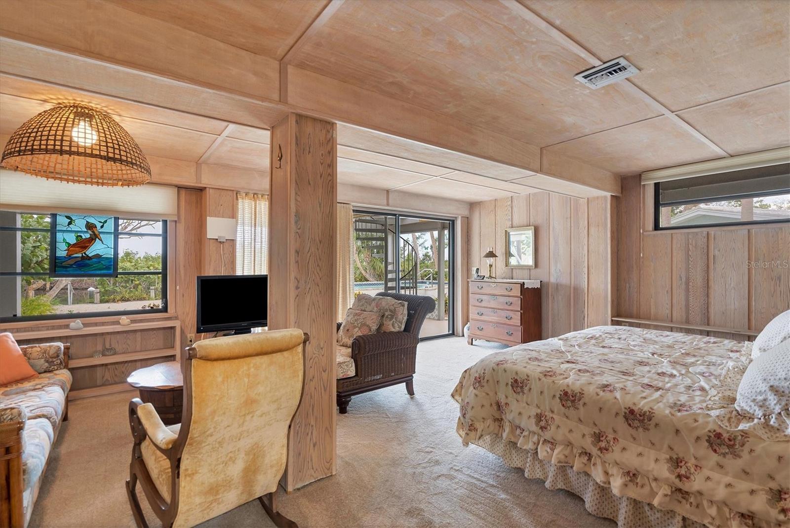 GOLDEN BEACH - Residential