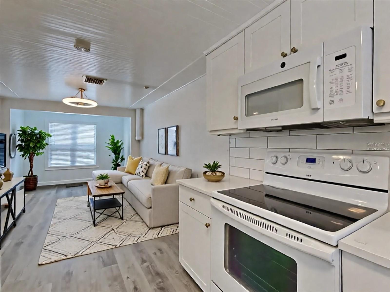 CENTRAL PARK REV - Residential Lease