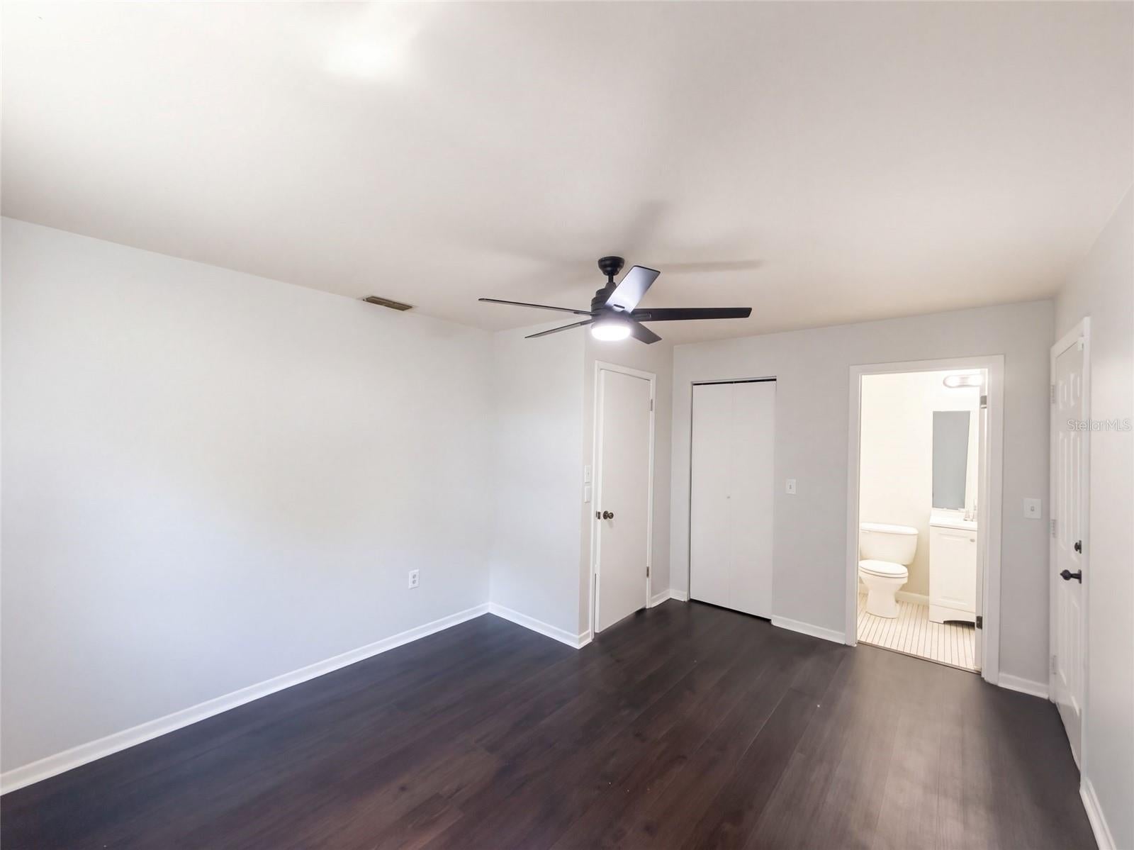 425 W DAUGHTERY ROAD