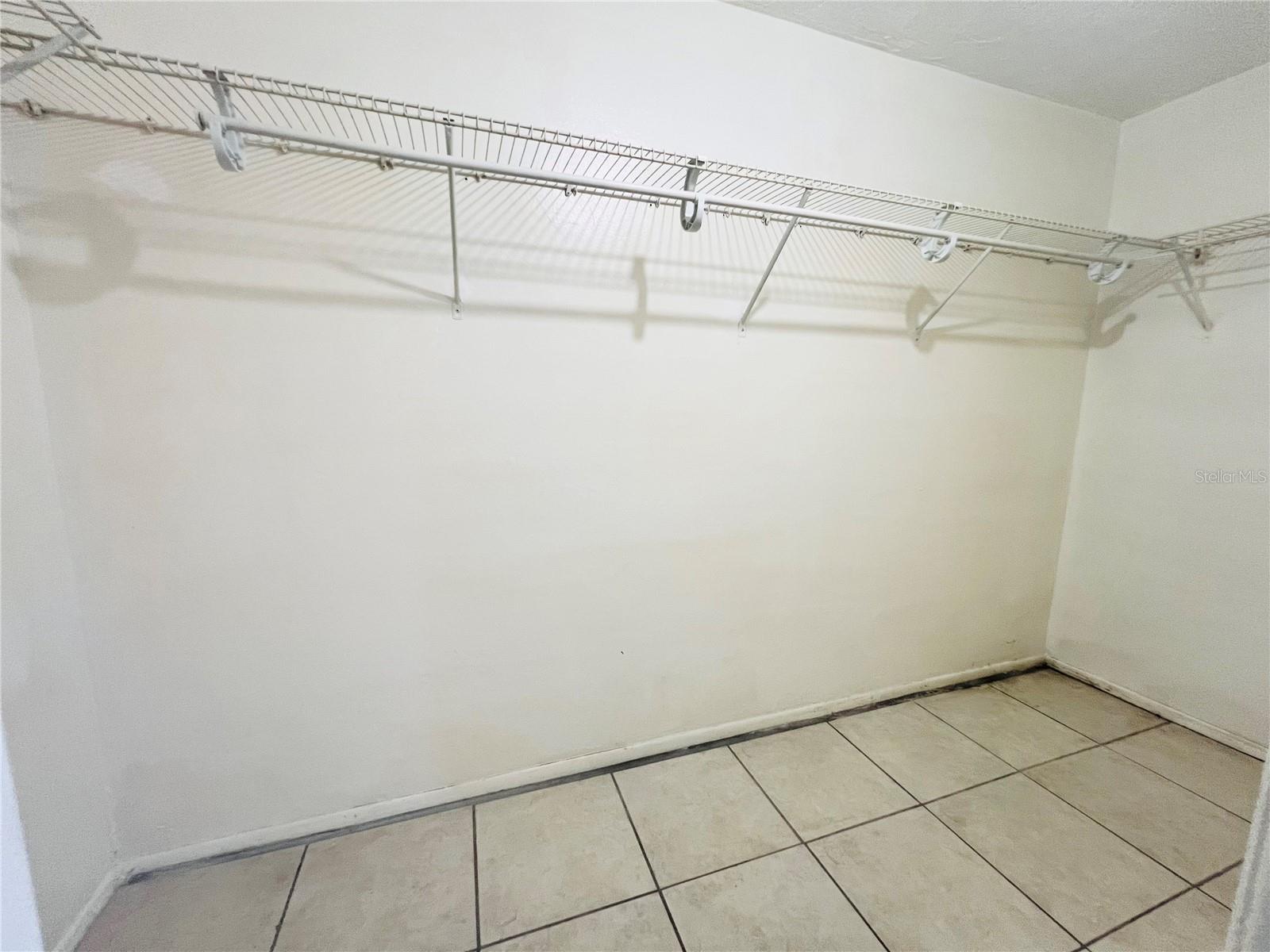 REGENCY PARK - Residential Lease