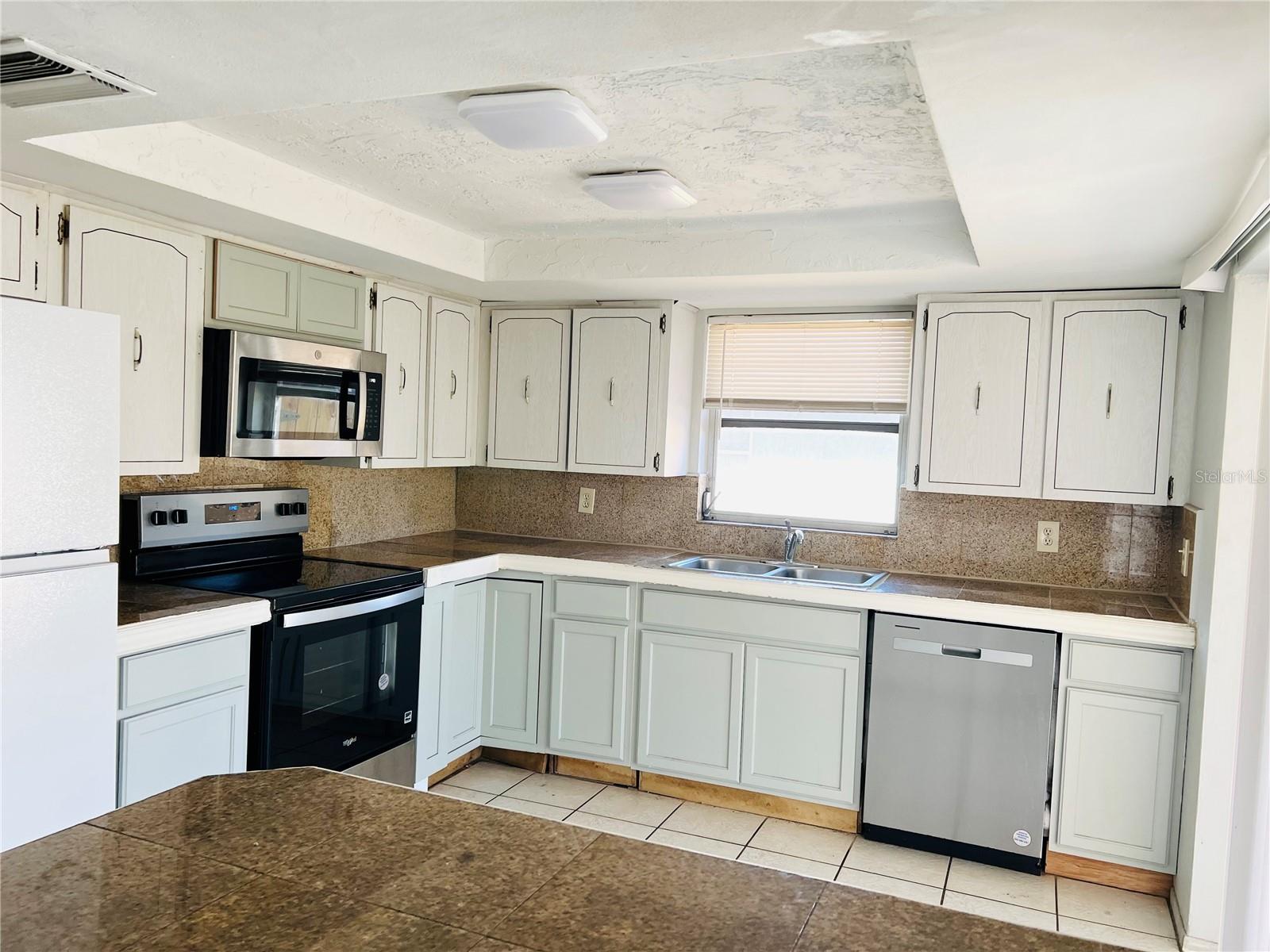 REGENCY PARK - Residential Lease