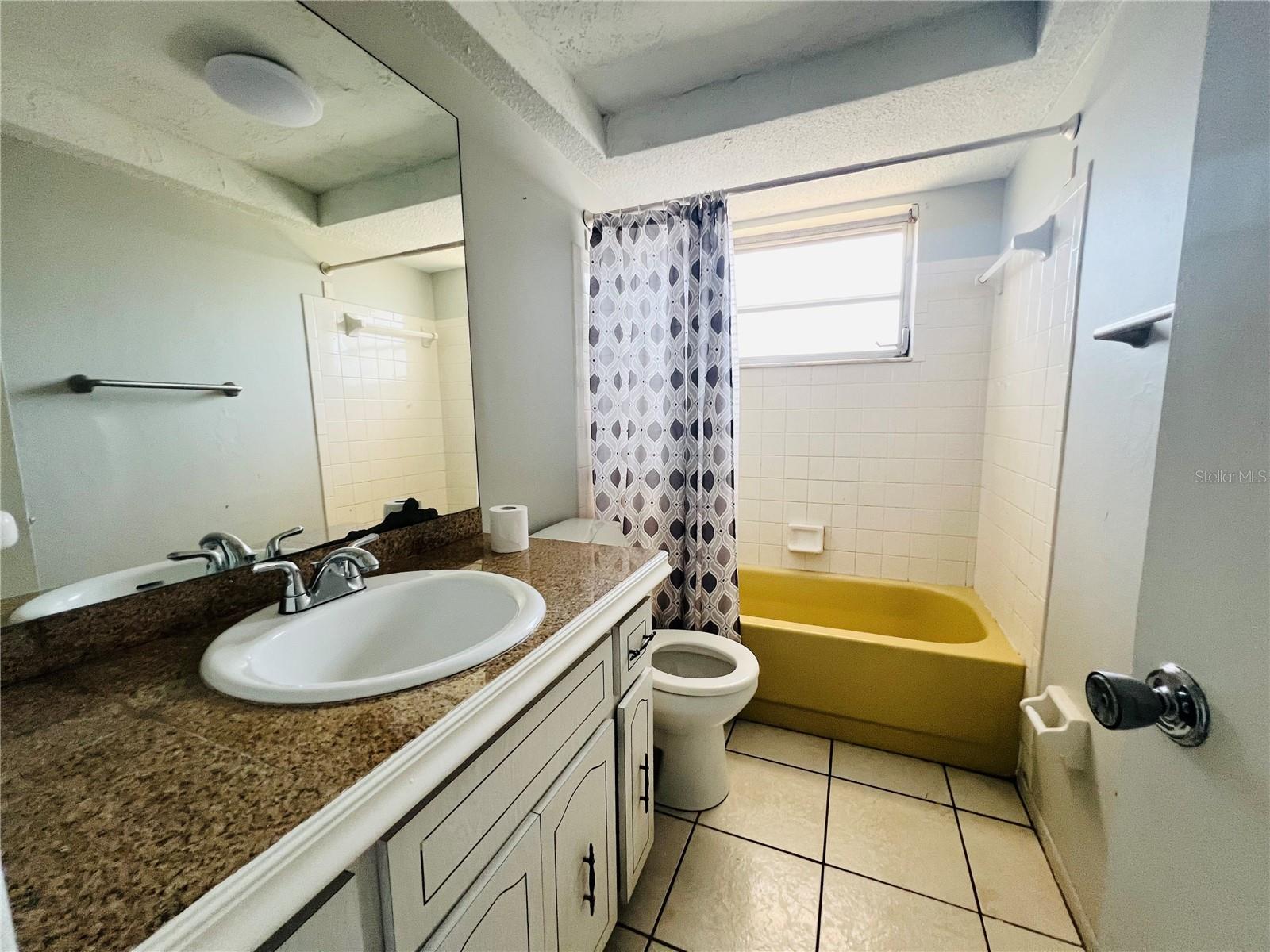 REGENCY PARK - Residential Lease