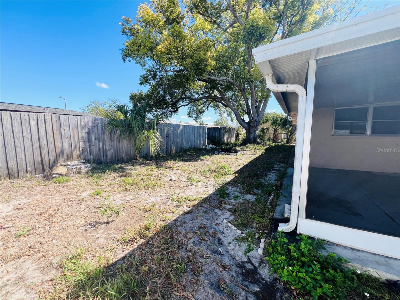 REGENCY PARK - Residential Lease