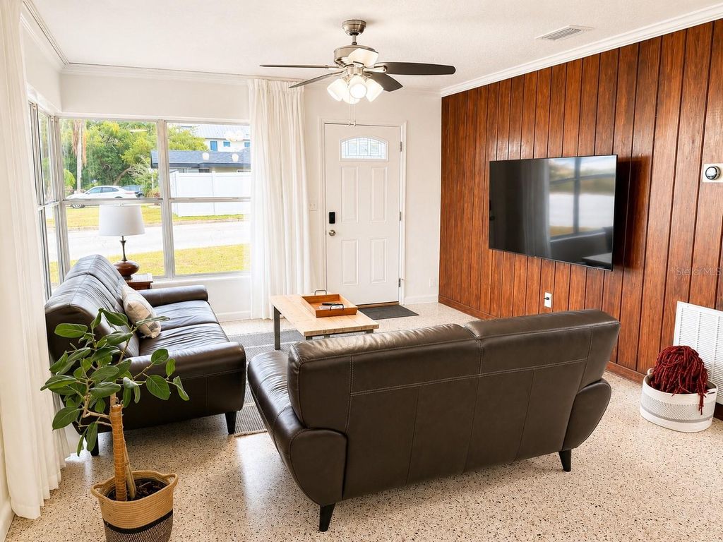 Photo of 13619 Lake Boulevard, Winter Garden, FL 34787 (MLS # G5113480)