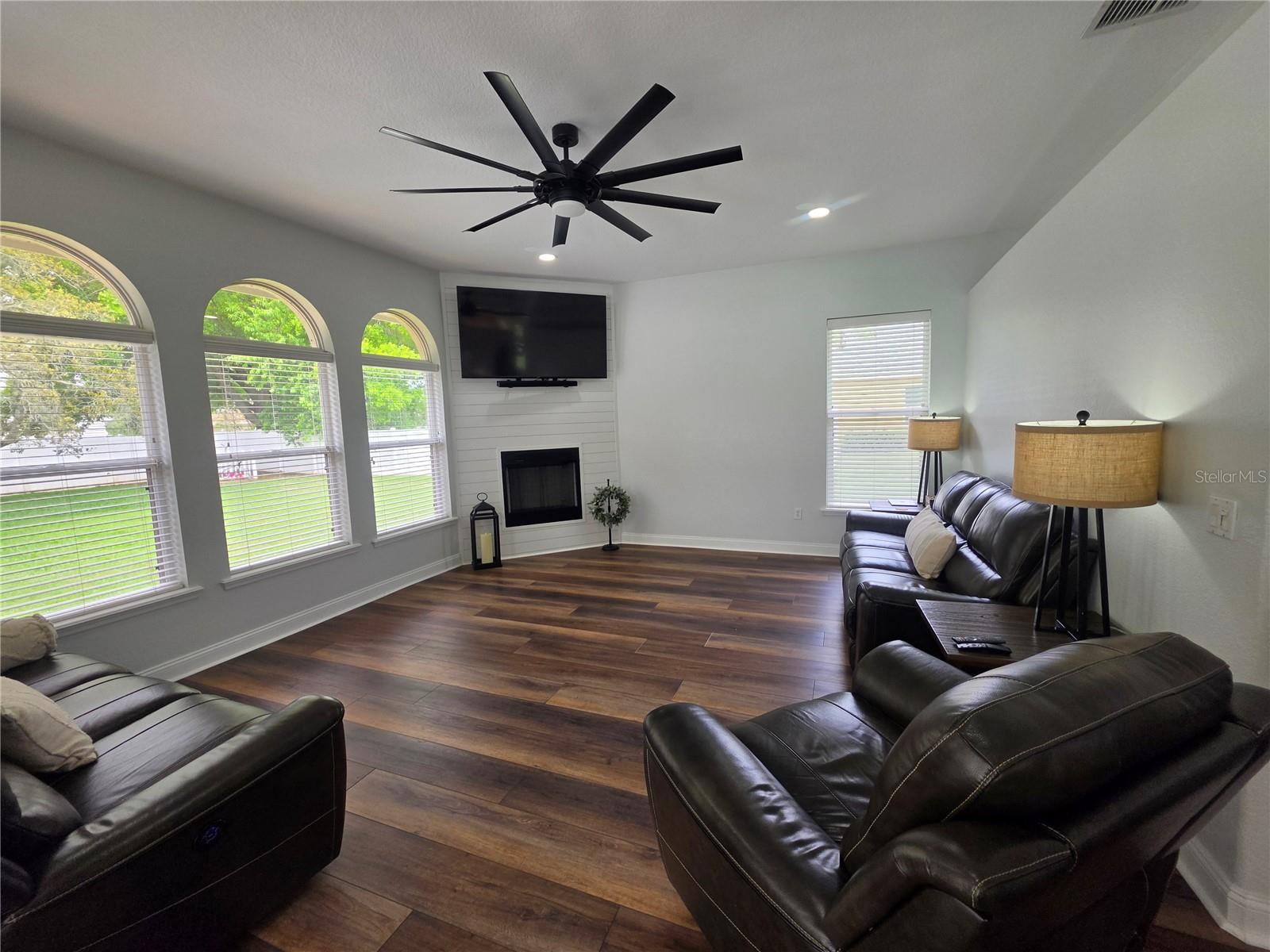 ELOISE POINTE ESTS PHASE TWO PB 91 PG 2 - Residential