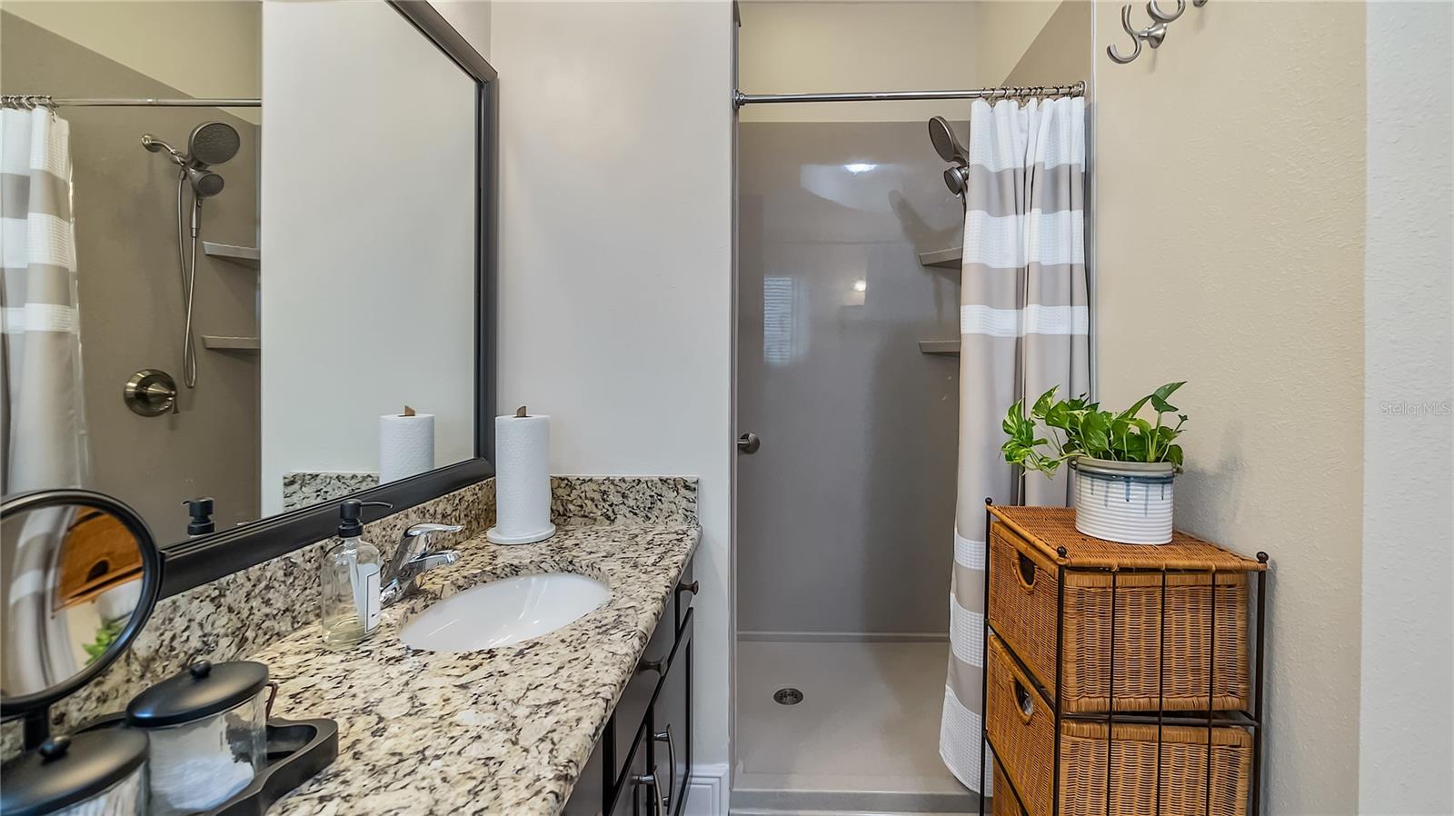 GREATER LAKES - Residential