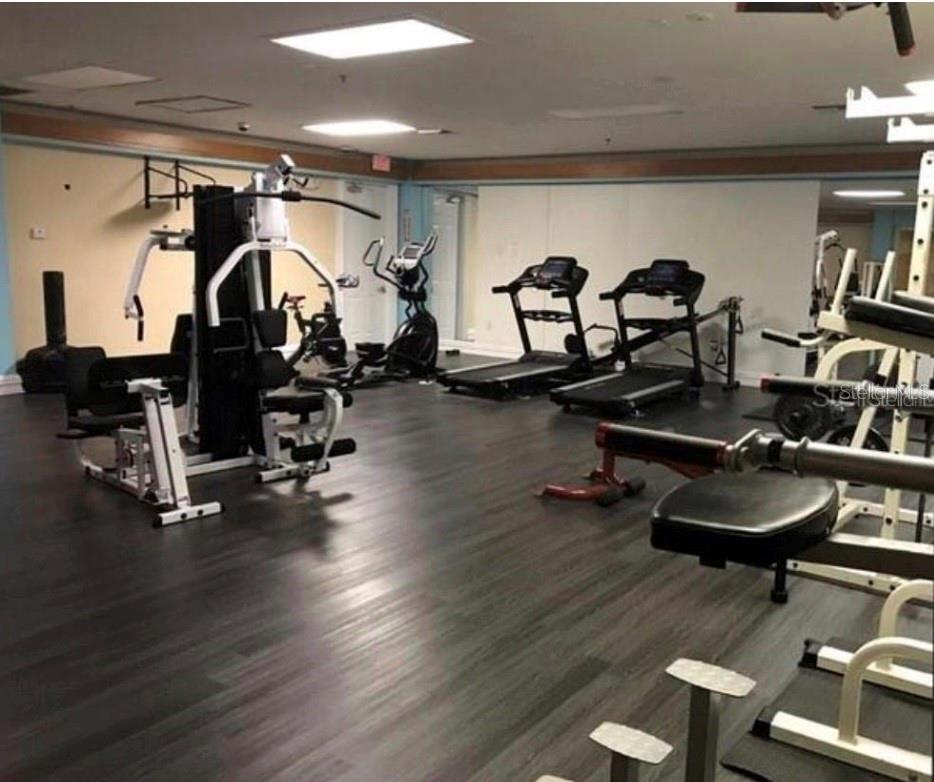 ISLAND CLUB WEST PH 02 - Residential Lease