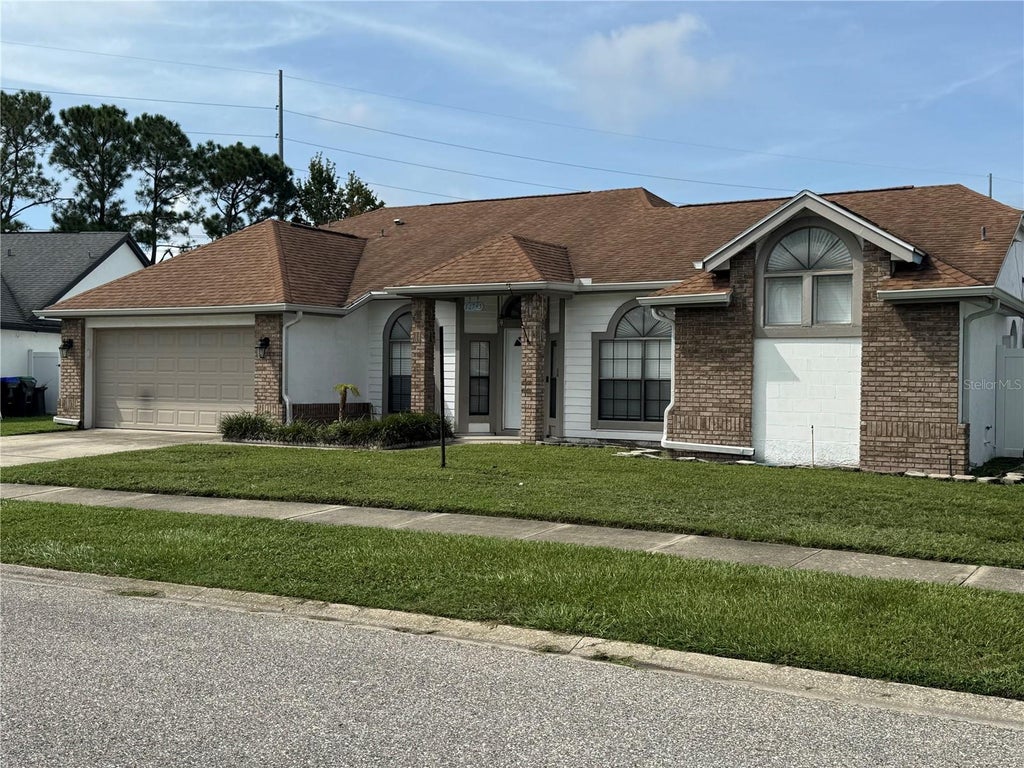Photo of 12745 Newfield Drive S, Orlando, FL 32837 (MLS # O6441011)