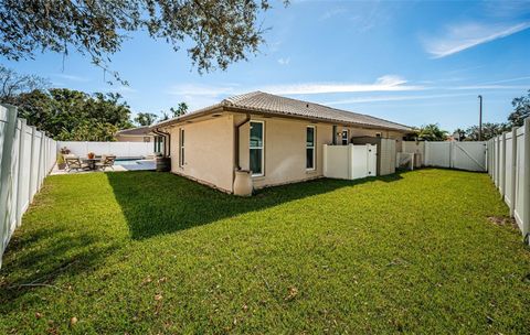 A home in SEMINOLE