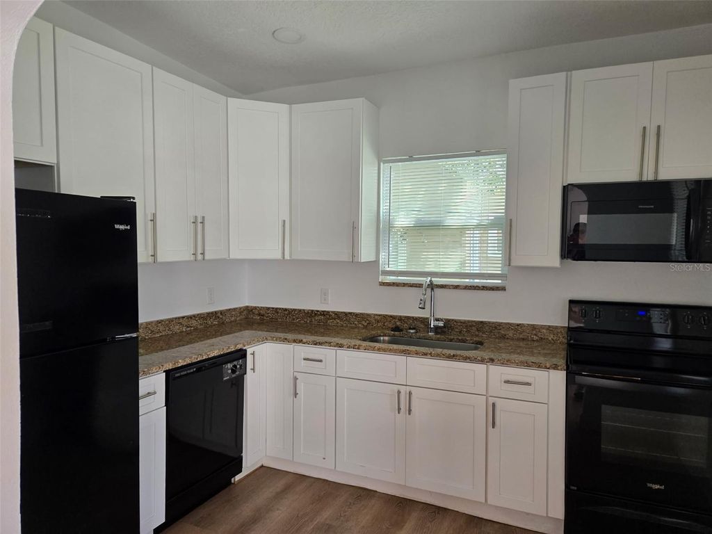 Photo of 403 Avenue J SE, Winter Haven, FL 33880 (MLS # O6357776)