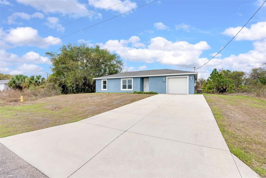 Photo of 1405 Inwood Road, Labelle, FL 33935 (MLS # C7523829)