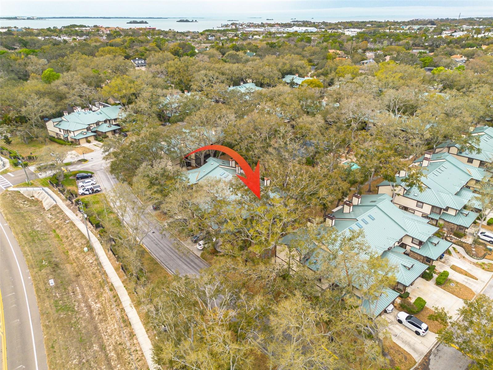 LAUREL OAKS AT COUNTRY WOODS CONDO - Residential